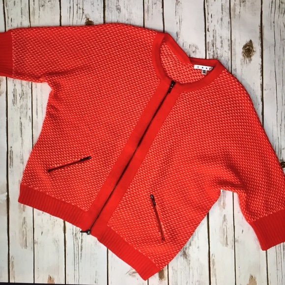 GORGEOUS CABI SWEATER - Picture 2 of 7